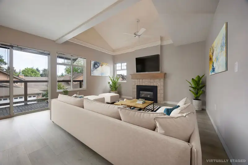 7 5201 OAKMOUNT CRESCENT - photo 2 of 40