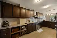 7 5201 OAKMOUNT CRESCENT - thumbnail 5