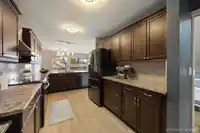 7 5201 OAKMOUNT CRESCENT - thumbnail 6