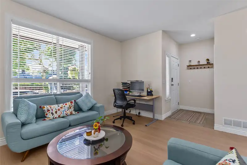6533 193B STREET - photo 3 of 24