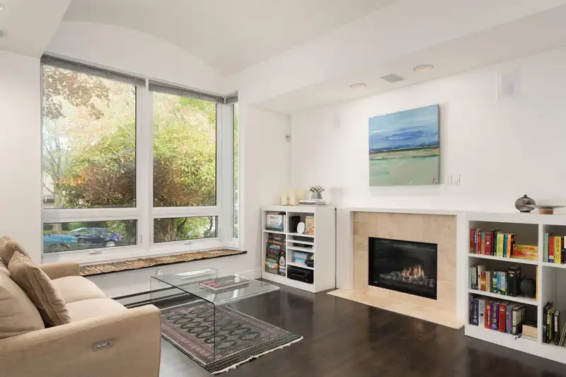 3328 W 30TH AVENUE - photo 3 of 37