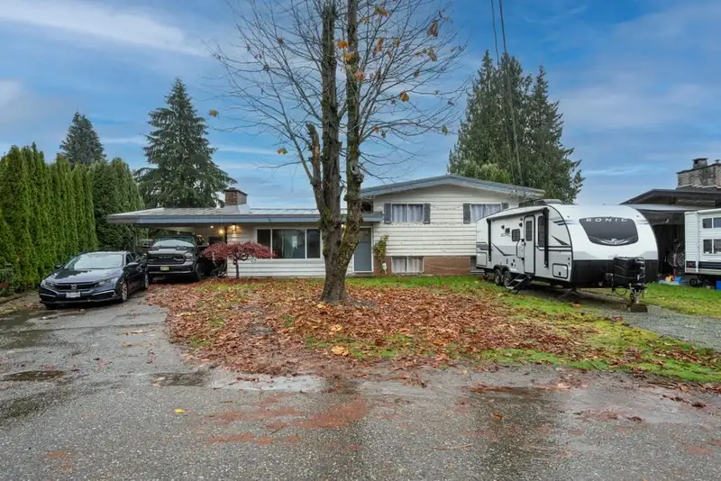 2436 RIDEAU STREET - photo 4 of 29