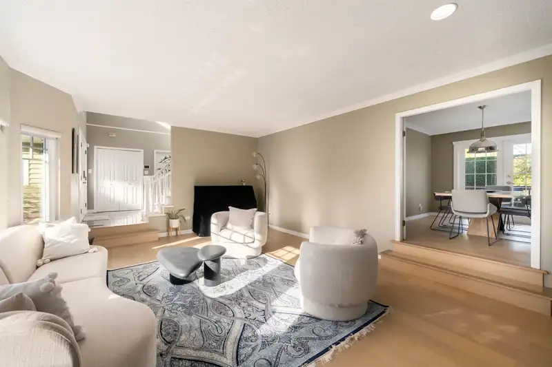 6811 JUNIPER DRIVE - photo 4 of 37