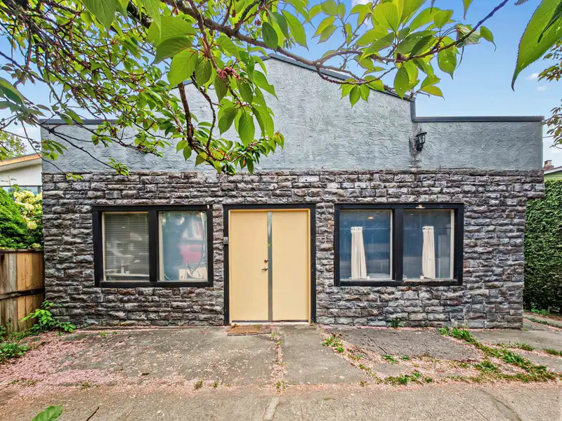 3628 DUNBAR STREET - photo 2 of 40