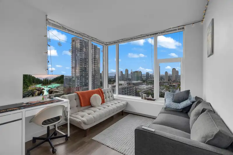 2704 13615 FRASER HIGHWAY - photo 4 of 39