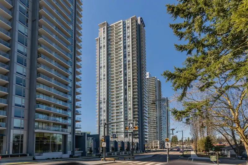 4701 13696 100 AVENUE - photo 1 of 40