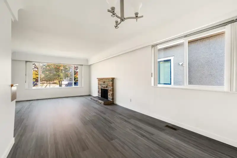 6527 TYNE STREET - photo 3 of 29