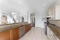20518 67B AVENUE - thumbnail 11