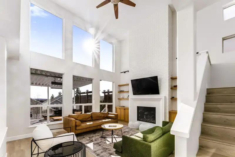 20518 67B AVENUE - photo 4 of 40