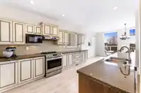20518 67B AVENUE - thumbnail 10