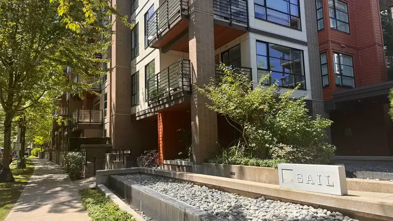 301 5983 GRAY AVENUE - photo 3 of 15