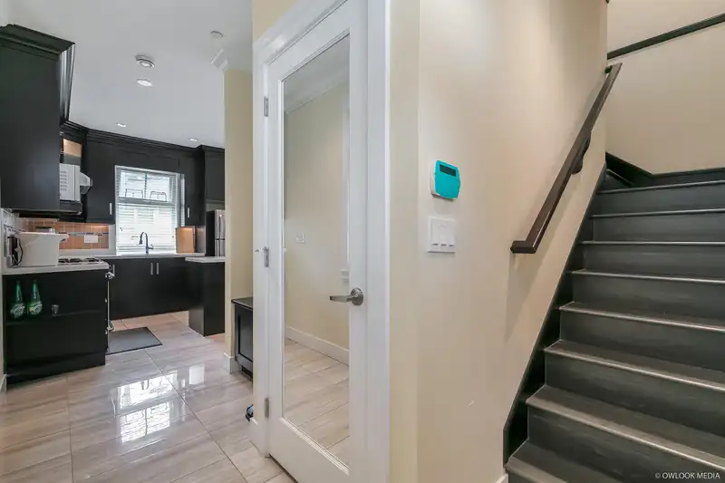 1178 E 12TH AVENUE - photo 3 of 21