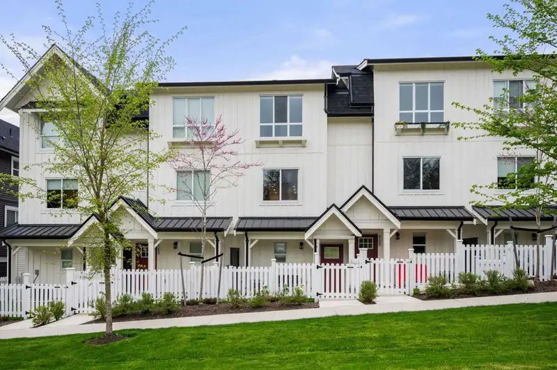 154 24951 112 STREET - photo 2 of 29