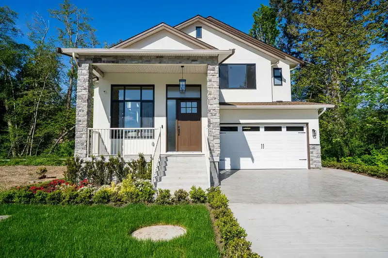 16908 1 AVENUE - photo 2 of 39