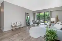 303 1360 MARTIN STREET - thumbnail 12