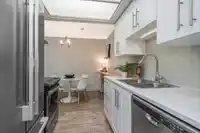 303 1360 MARTIN STREET - thumbnail 8