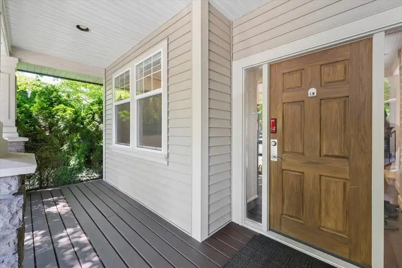 19661 73B AVENUE - photo 2 of 37