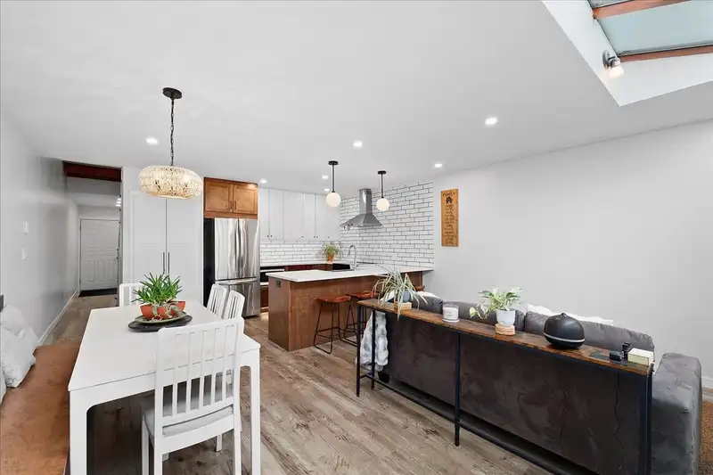4975 RIVER REACH - photo 1 of 35