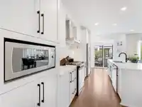 7 6897 201 STREET - thumbnail 5