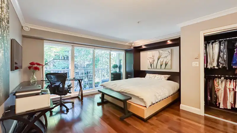 204 2628 YEW STREET - photo 2 of 7