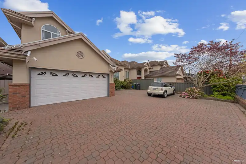 5211 WOODWARDS ROAD - photo 2 of 40