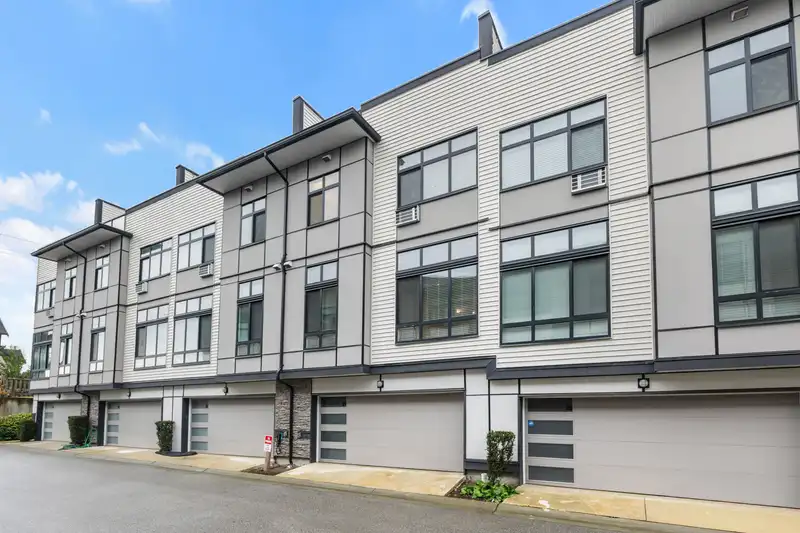 21 14057 60A AVENUE - photo 3 of 40