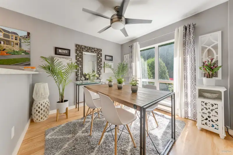 201 985 10TH AVENUE - photo 2 of 19