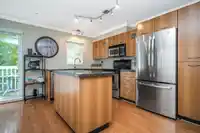 5 7179 201 STREET - thumbnail 16