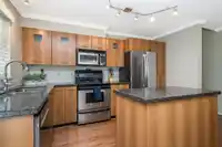 5 7179 201 STREET - thumbnail 17