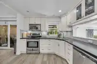 21564 93B AVENUE - thumbnail 8