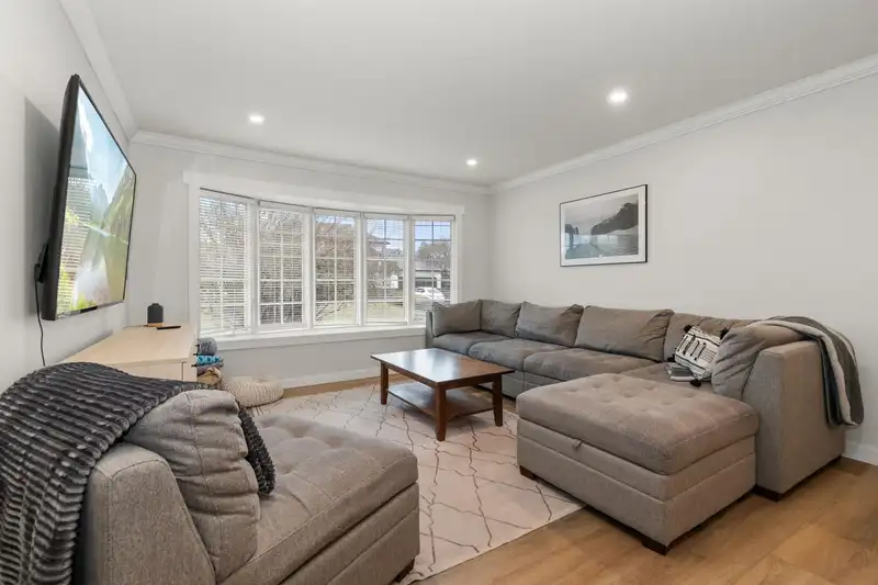 45578 WORTHINGTON PLACE - photo 3 of 35