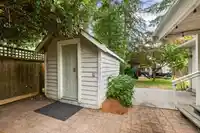 21678 MOUNTAINVIEW CRESCENT - thumbnail 32
