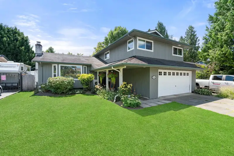19864 48A AVENUE - photo 1 of 40