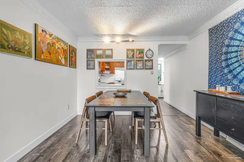 503 6595 WILLINGDON AVENUE - photo 4 of 20