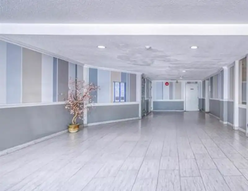 302 5500 COONEY ROAD - photo 1 of 10