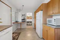 21247 94B AVENUE - thumbnail 3
