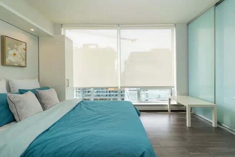 1802 1283 HOWE STREET - photo 2 of 27