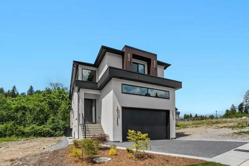 13605 231 STREET - photo 3 of 40