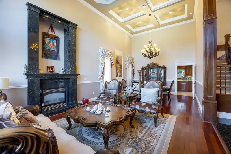 6860 DONALD ROAD - photo 4 of 39