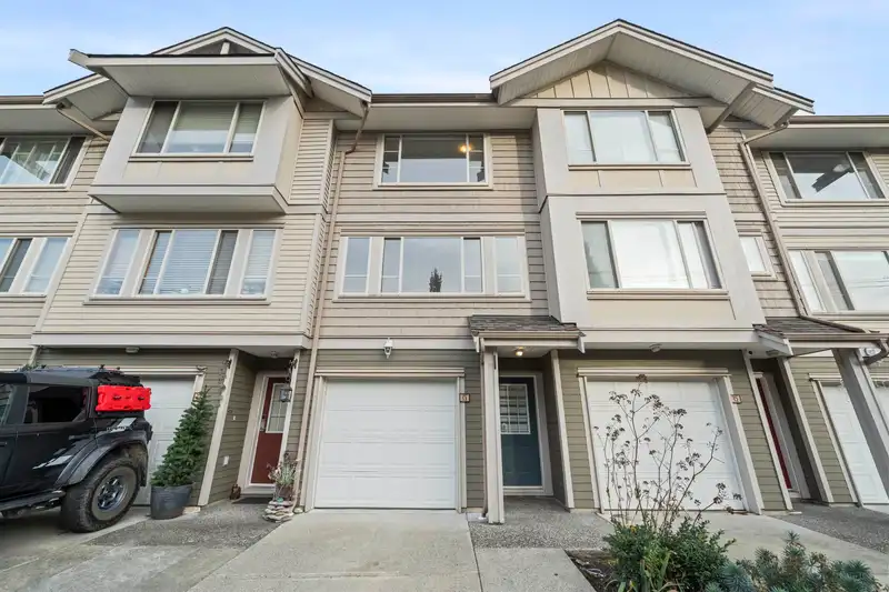 13 5388 201A STREET - photo 2 of 25
