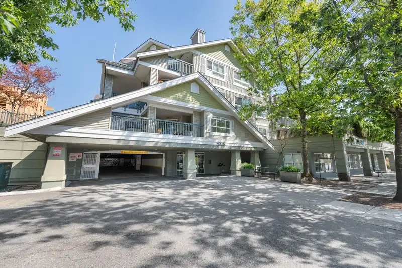 115 6336 197 STREET - photo 2 of 37