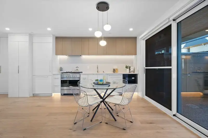 1137 W 33RD AVENUE - photo 2 of 28
