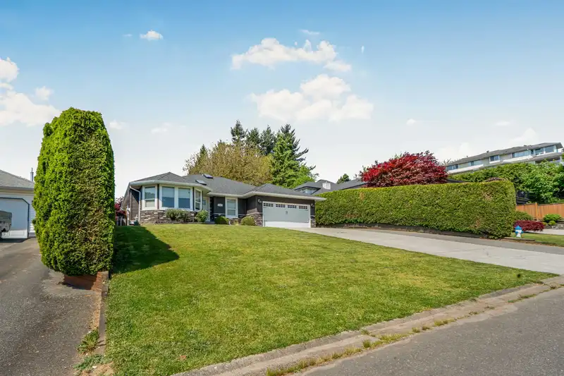 35061 SUNNYSIDE DRIVE - photo 1 of 24