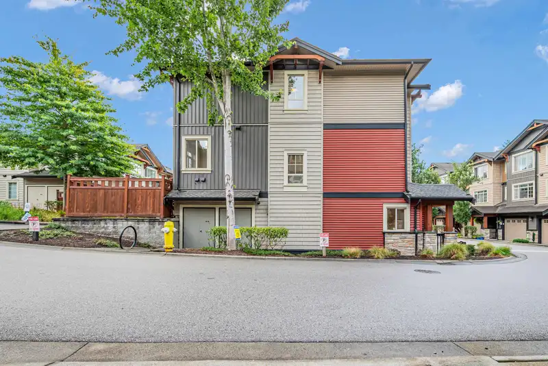 57 11305 240 STREET - photo 3 of 29