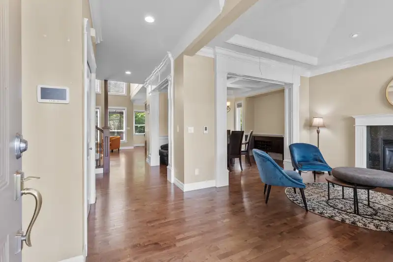 27320 33A AVENUE - photo 4 of 40