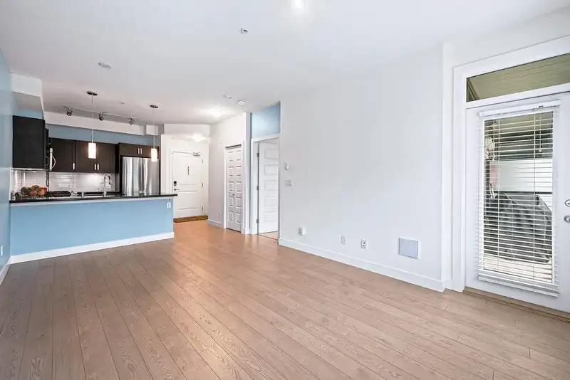 317 20078 FRASER HIGHWAY - photo 1 of 29