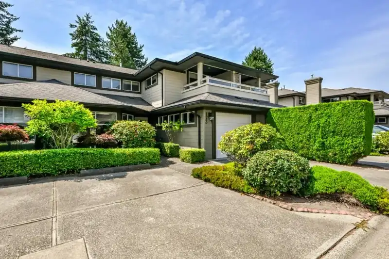 173 16080 82 AVENUE - photo 1 of 31