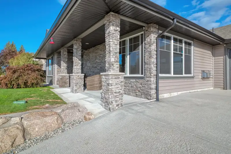 6252 ORACLE ROAD - photo 4 of 28