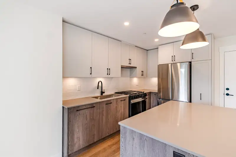 607 27215 ALDERGROVE TOWN CENTRE DRIVE - photo 4 of 26