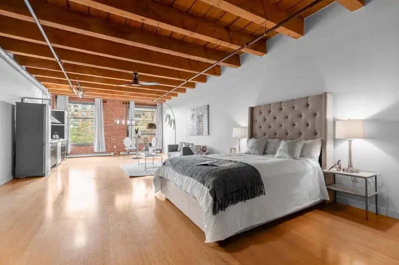 315 55 E CORDOVA STREET - photo 1 of 31